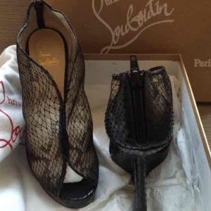 COPY - Christian Louboutin black Python wedge